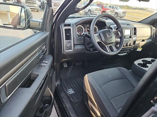 2024 RAM Ram 1500 Classic RAM 1500 CLASSIC WARLOCK QUAD CAB 4X4 64 BOX