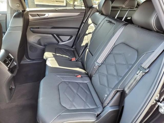 2024 Volkswagen Atlas Cross Sport 2.0T SE w/Technology