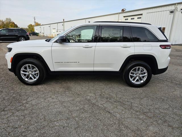 2025 Jeep Grand Cherokee GRAND CHEROKEE LAREDO X 4X4