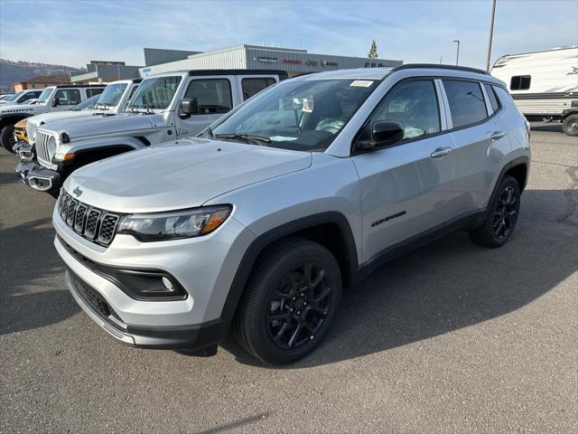 2025 Jeep Compass COMPASS LATITUDE 4X4