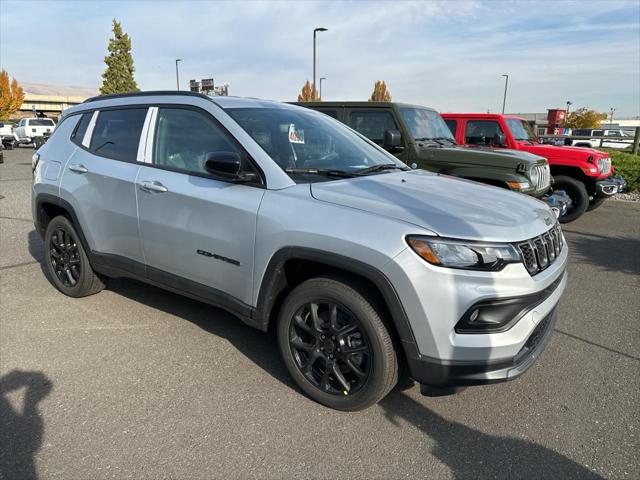 2025 Jeep Compass COMPASS LATITUDE 4X4