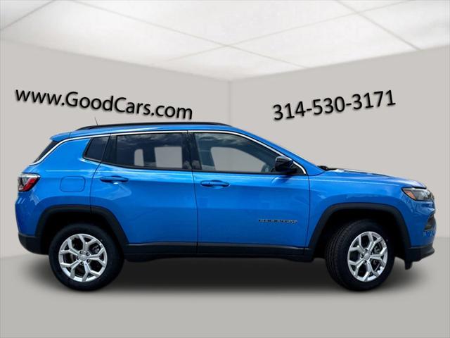 2025 Jeep Compass COMPASS LATITUDE 4X4