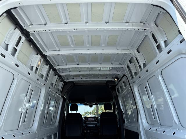 2025 Mercedes-Benz Sprinter 2500 Standard Roof 4-Cyl Diesel