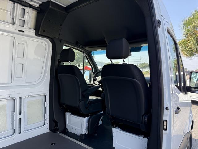 2025 Mercedes-Benz Sprinter 2500 Standard Roof 4-Cyl Diesel