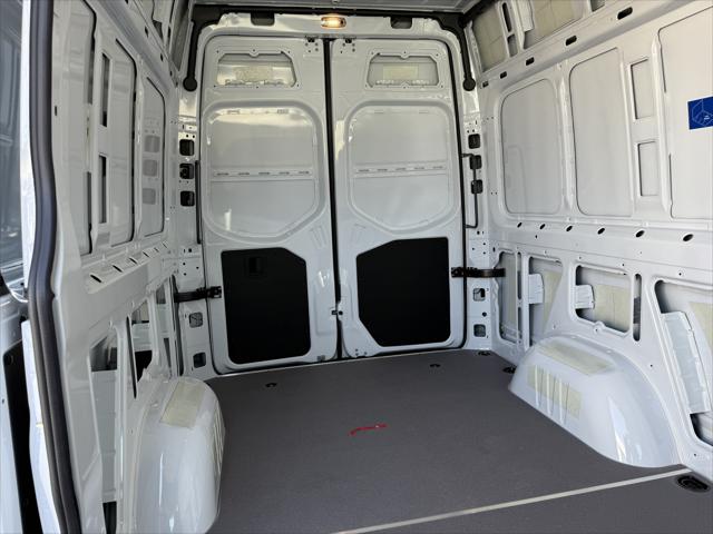 2025 Mercedes-Benz Sprinter 2500 Standard Roof 4-Cyl Diesel