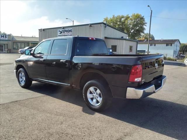 2022 RAM 1500 Classic SLT Crew Cab 4x4 57 Box