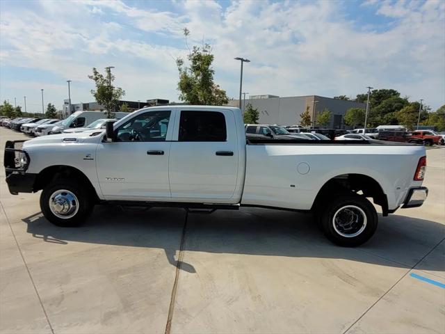 2022 RAM 3500 Tradesman Crew Cab 4x4 8 Box