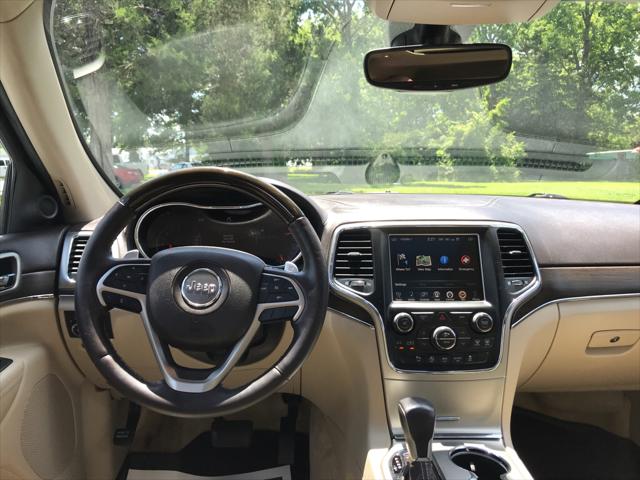 2017 Jeep Grand Cherokee Overland 4x2