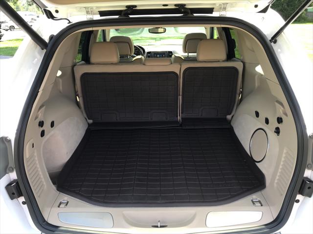 2017 Jeep Grand Cherokee Overland 4x2