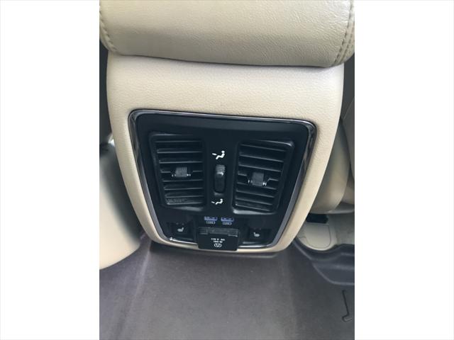 2017 Jeep Grand Cherokee Overland 4x2