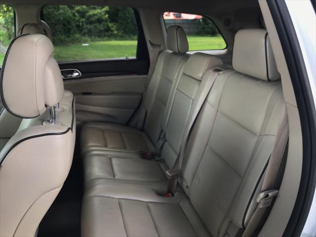 2017 Jeep Grand Cherokee Overland 4x2