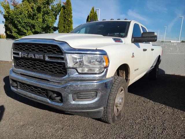 2022 RAM 3500 Tradesman Crew Cab 4x4 8 Box