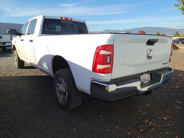 2022 RAM 3500 Tradesman Crew Cab 4x4 8 Box