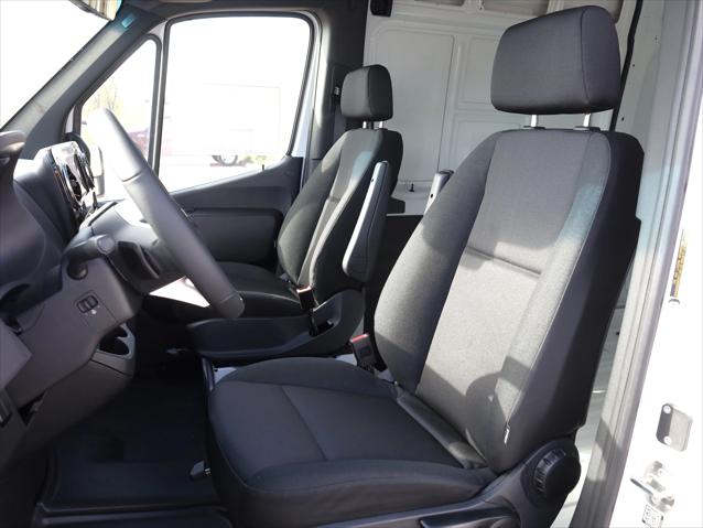 2025 Mercedes-Benz Sprinter 2500 High Roof 4-Cyl Diesel HO