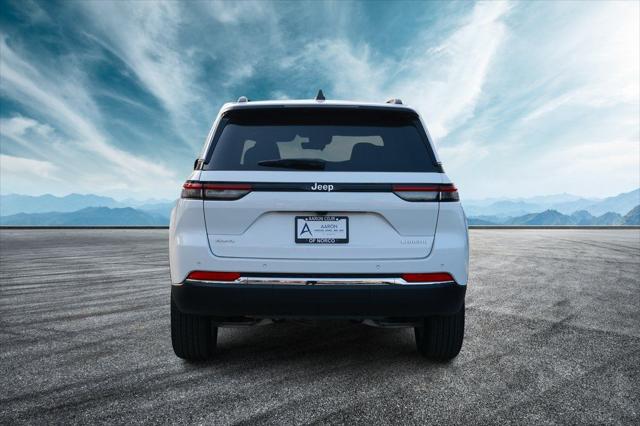 2025 Jeep Grand Cherokee GRAND CHEROKEE LAREDO X 4X4