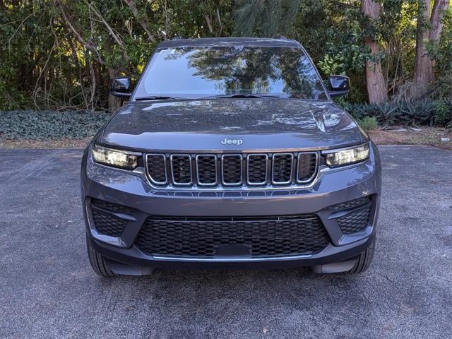 2025 Jeep Grand Cherokee GRAND CHEROKEE LAREDO X 4X4