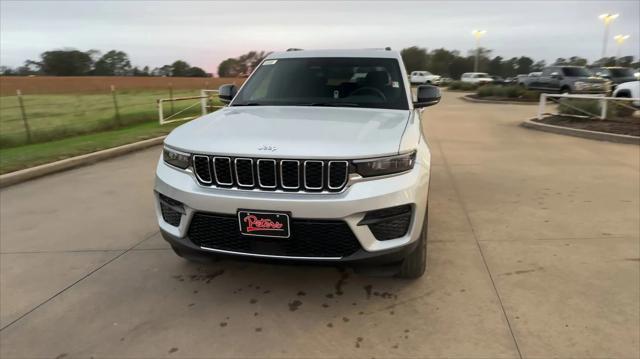 2025 Jeep Grand Cherokee GRAND CHEROKEE LAREDO X 4X2