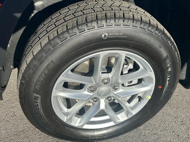 2025 Jeep Grand Cherokee GRAND CHEROKEE LAREDO X 4X4