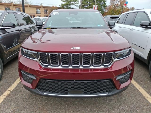 2025 Jeep Grand Cherokee GRAND CHEROKEE LAREDO X 4X4