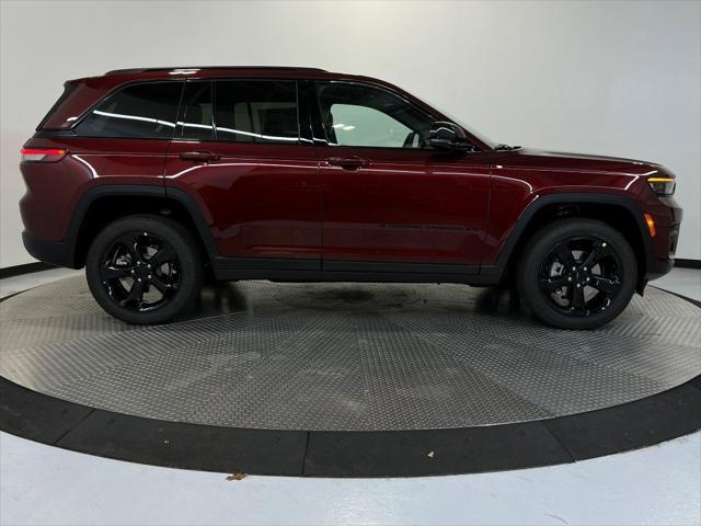 2025 Jeep Grand Cherokee GRAND CHEROKEE ALTITUDE X 4X4