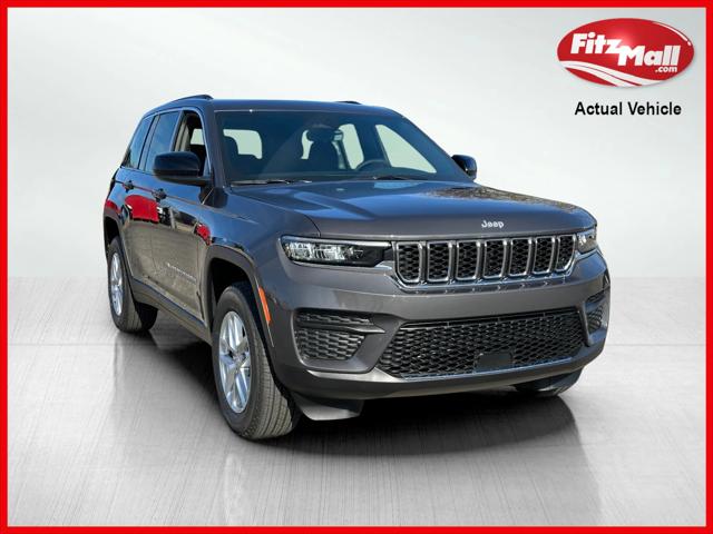 2025 Jeep Grand Cherokee GRAND CHEROKEE LAREDO X 4X4