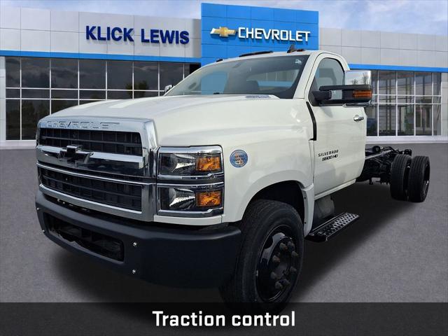 2024 Chevrolet Silverado 6500HD 1LT