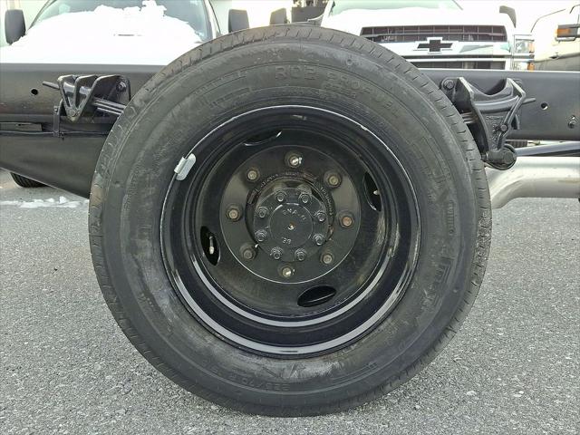 2024 Chevrolet Silverado 6500HD 1LT