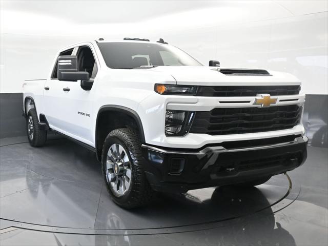 2024 Chevrolet Silverado 2500HD 4WD Crew Cab Standard Bed Custom