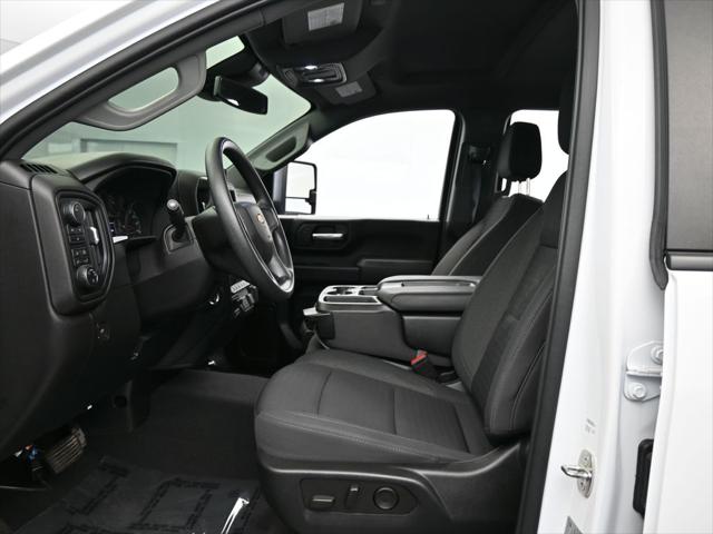 2024 Chevrolet Silverado 2500HD 4WD Crew Cab Standard Bed Custom
