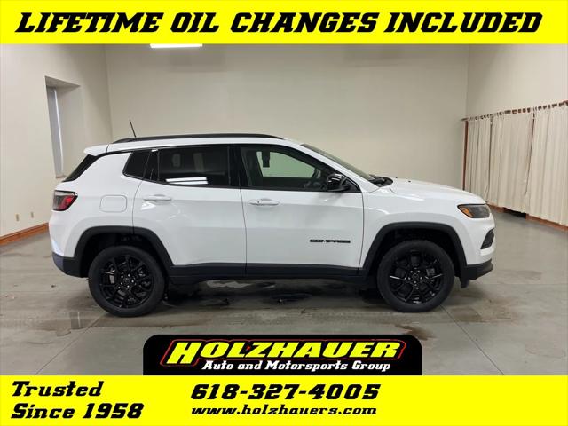 2025 Jeep Compass COMPASS LATITUDE 4X4