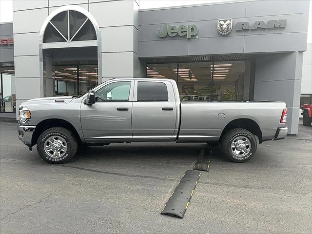 2024 RAM Ram 3500 RAM 3500 TRADESMAN CREW CAB 4X4 8 BOX