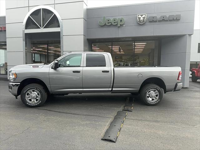 2024 RAM Ram 3500 RAM 3500 TRADESMAN CREW CAB 4X4 8 BOX