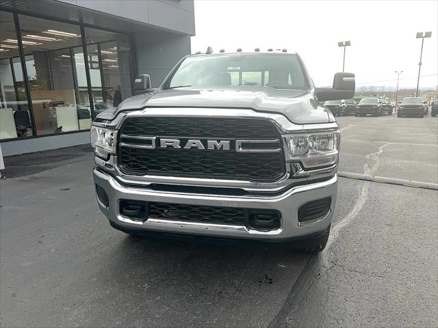 2024 RAM Ram 3500 RAM 3500 TRADESMAN CREW CAB 4X4 8 BOX