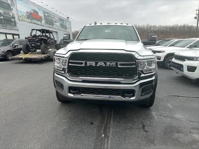 2024 RAM Ram 5500 Chassis Cab RAM 5500 TRADESMAN CHASSIS REGULAR CAB 4X4 120 CA