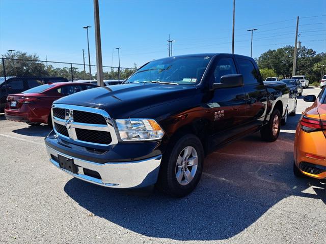 2022 RAM 1500 Classic SLT Crew Cab 4x2 57 Box