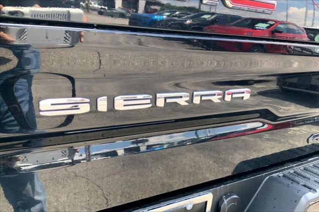 2021 GMC Sierra 1500 4WD Crew Cab Short Box AT4