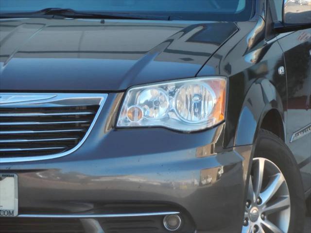 2014 Chrysler Town & Country Touring-L 30th Anniversary