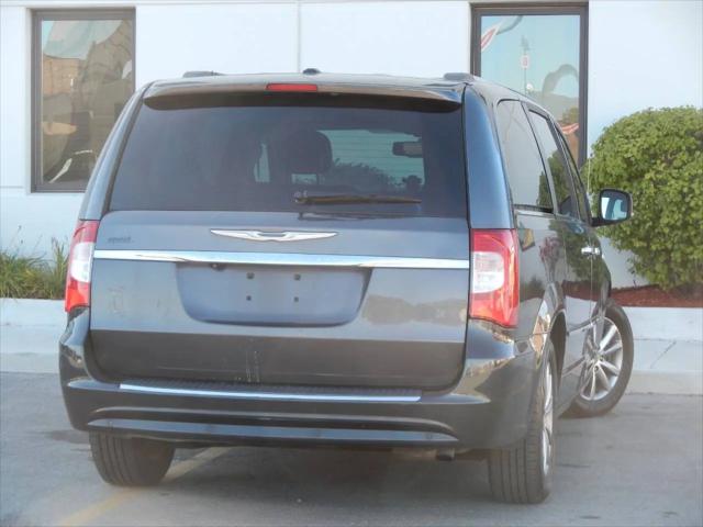 2014 Chrysler Town & Country Touring-L 30th Anniversary