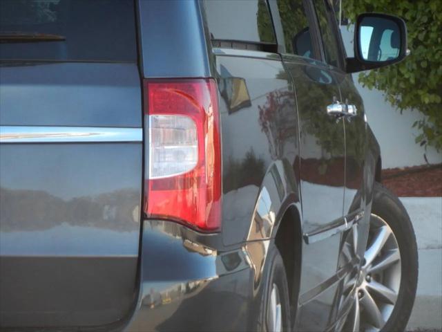 2014 Chrysler Town & Country Touring-L 30th Anniversary