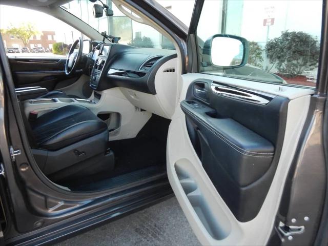 2014 Chrysler Town & Country Touring-L 30th Anniversary