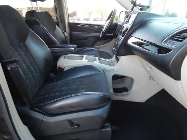 2014 Chrysler Town & Country Touring-L 30th Anniversary