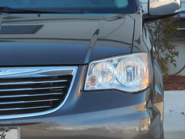 2014 Chrysler Town & Country Touring-L 30th Anniversary