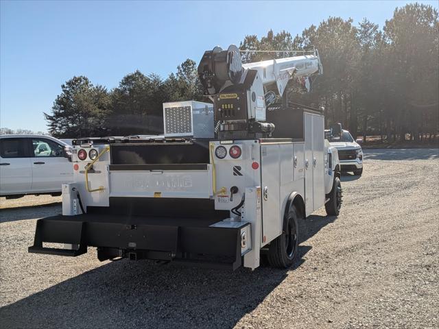 2024 Chevrolet Silverado 6500HD 1WT