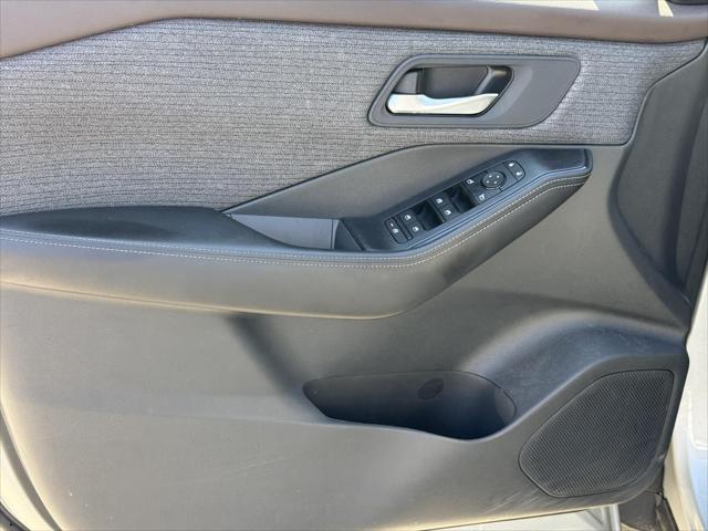 2022 Nissan Rogue SV FWD
