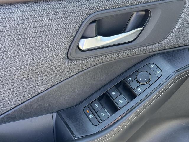 2022 Nissan Rogue SV FWD