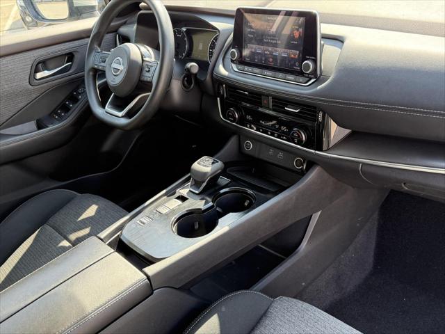 2022 Nissan Rogue SV FWD