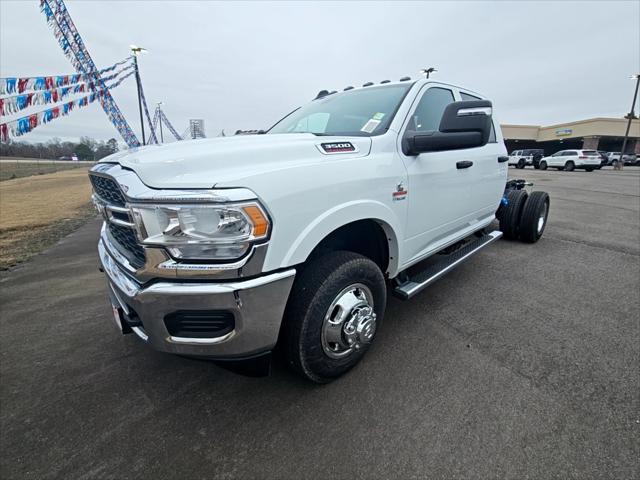 2024 RAM Ram 3500 Chassis Cab RAM 3500 TRADESMAN CREW CAB CHASSIS 4X4 60 CA