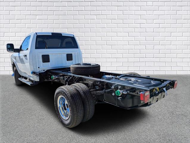 2024 RAM Ram 3500 Chassis Cab RAM 3500 TRADESMAN CHASSIS REGULAR CAB 4X4 84 CA