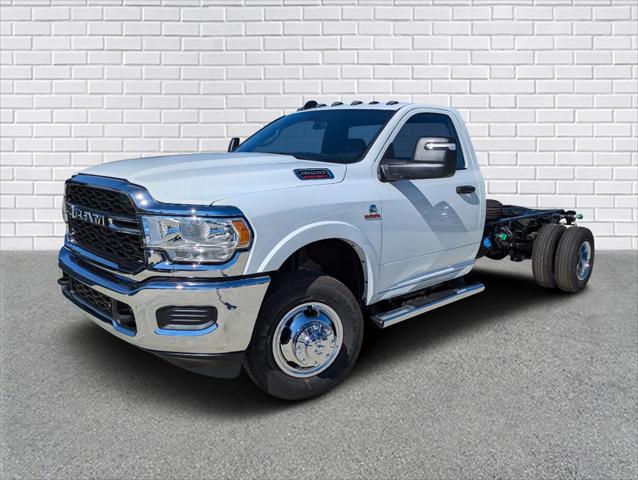 2024 RAM Ram 3500 Chassis Cab RAM 3500 TRADESMAN CHASSIS REGULAR CAB 4X4 84 CA