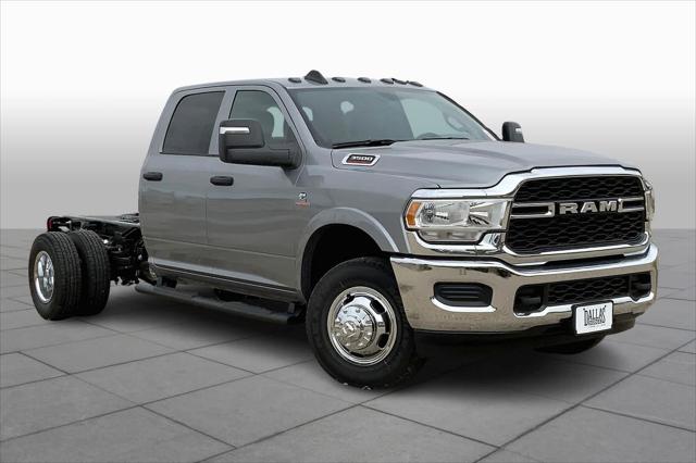 2024 RAM Ram 3500 Chassis Cab RAM 3500 TRADESMAN CREW CAB CHASSIS 4X4 60 CA